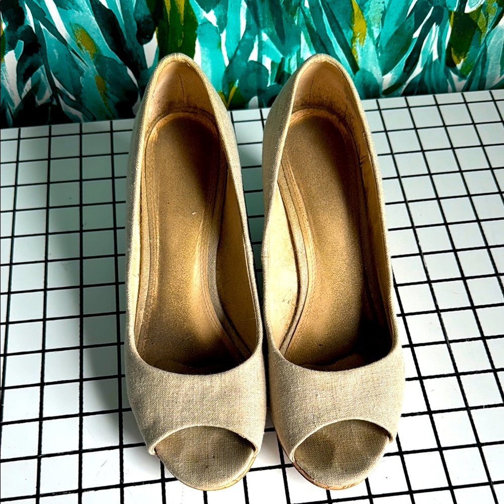 Kelly & Katie Wedges